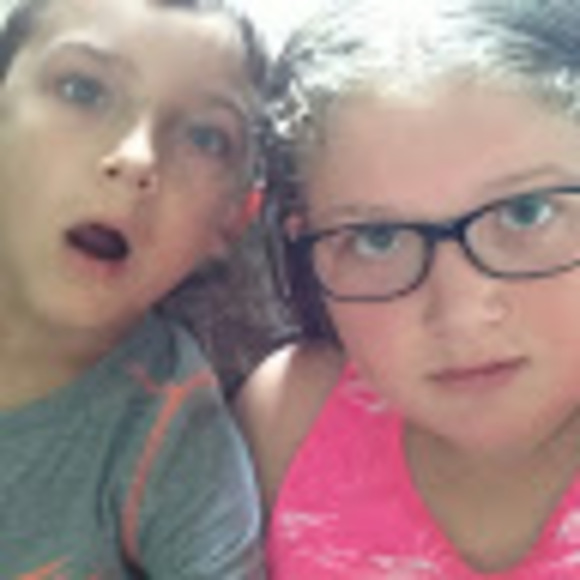 Meet your Posher, Julia - Picture 1 of 1